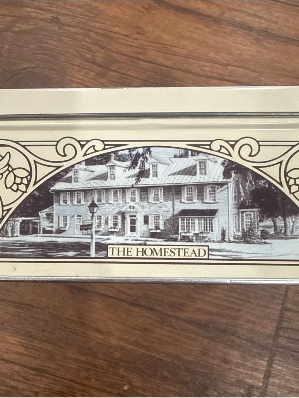 Hershey’s decorative tin